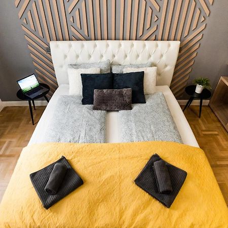 Deluxe Quentin Home Next To The Fashion Street بودابست المظهر الخارجي الصورة
