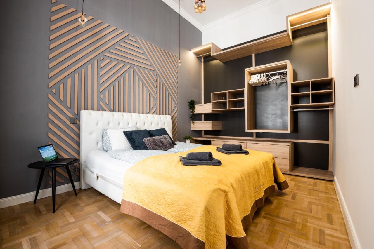 Deluxe Quentin Home Next To The Fashion Street بودابست المظهر الخارجي الصورة
