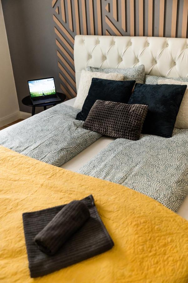 Deluxe Quentin Home Next To The Fashion Street بودابست المظهر الخارجي الصورة