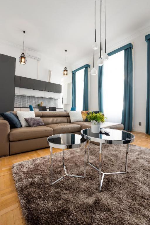 Deluxe Quentin Home Next To The Fashion Street بودابست المظهر الخارجي الصورة